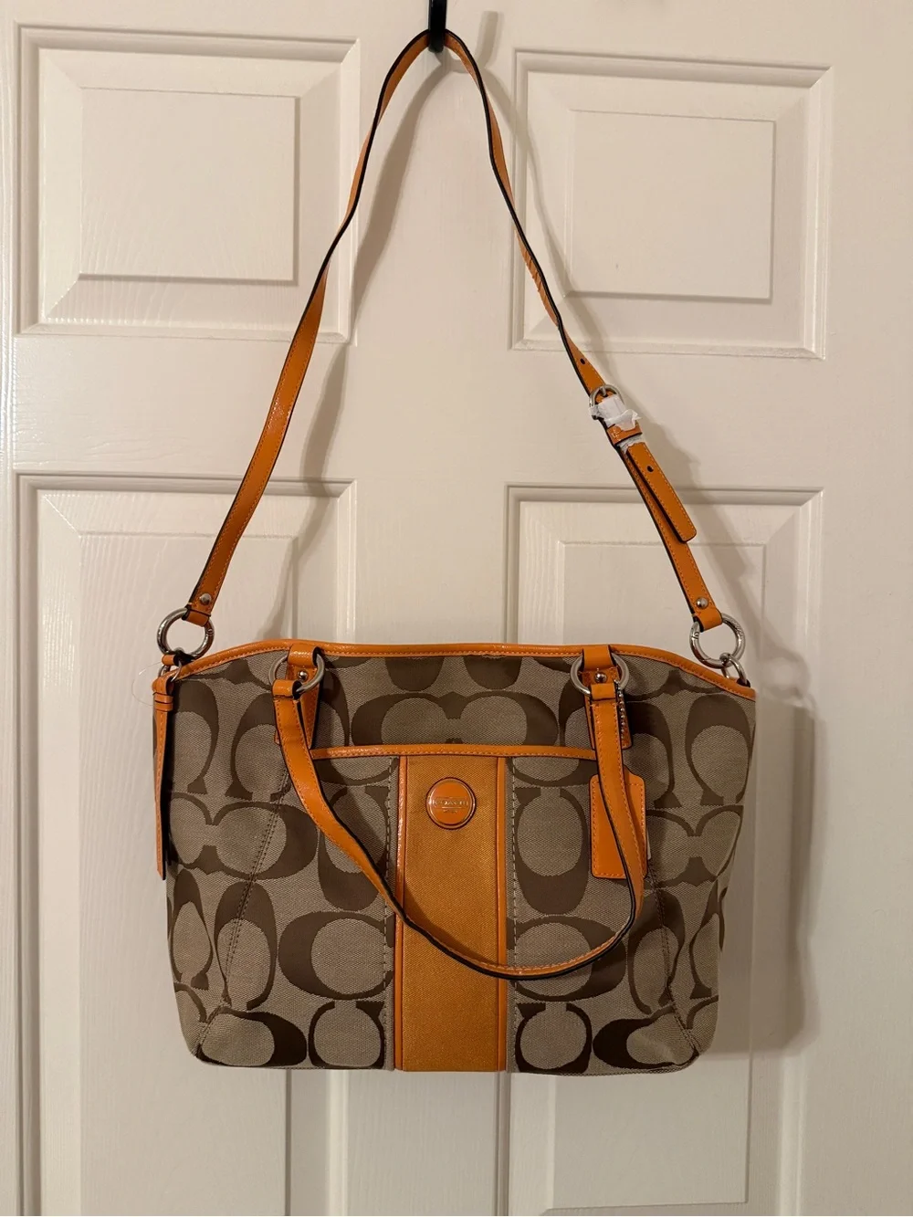 NWT Coach Signature Stripe Pocket Tote in Khaki and Orange Spice - Picture 3 of 9